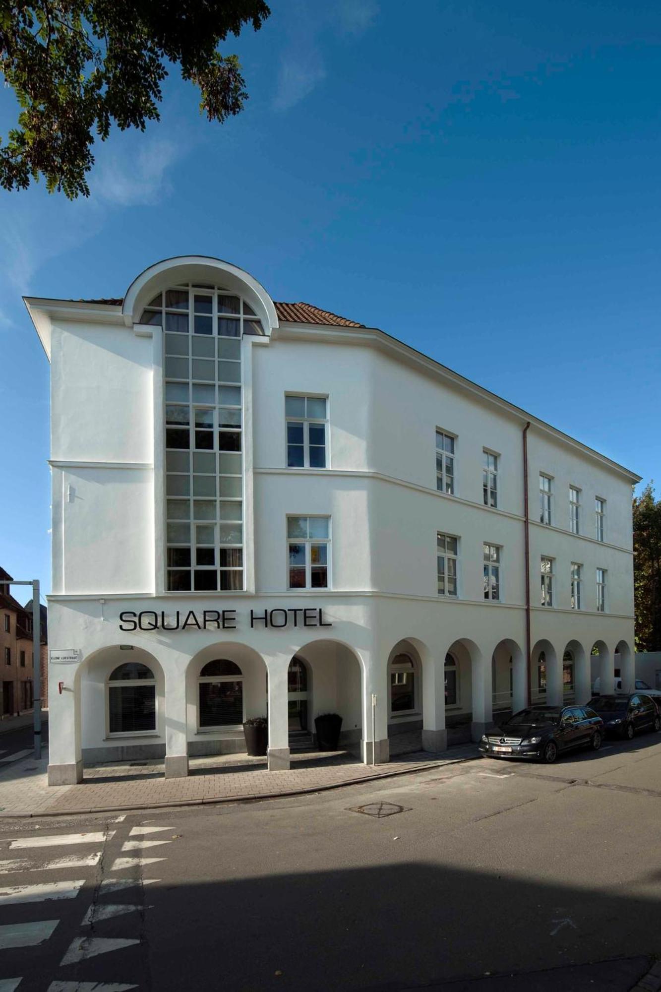 Square Hotel Кортрейк Экстерьер фото
