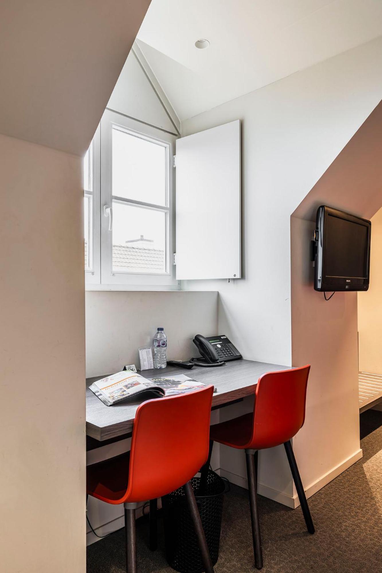 Square Hotel Кортрейк Экстерьер фото