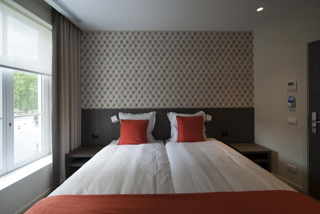 Square Hotel Кортрейк Экстерьер фото