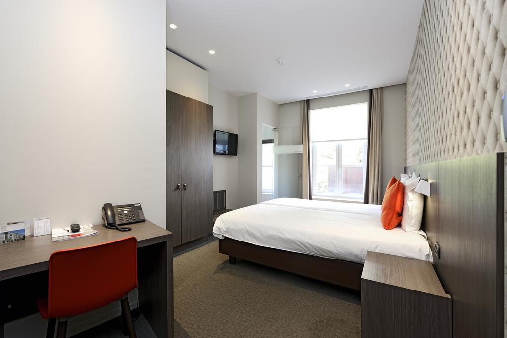Square Hotel Кортрейк Экстерьер фото