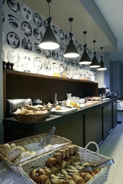 Square Hotel Кортрейк Экстерьер фото