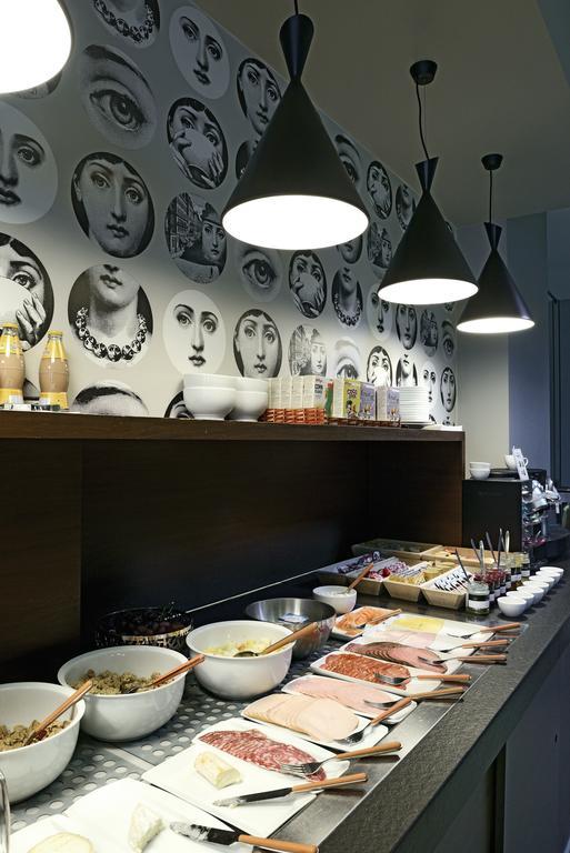 Square Hotel Кортрейк Экстерьер фото